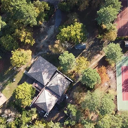 La Petite Maison Dans La Pinede Nyaraló